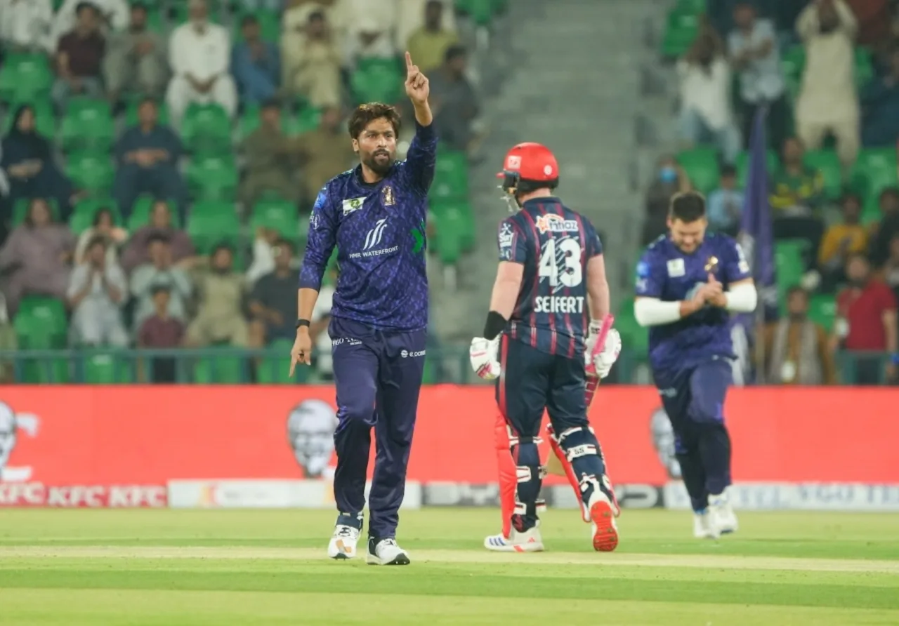 Warner Slams Karachi Kings’ Collapse as “Unacceptable” After Crushing Defeat