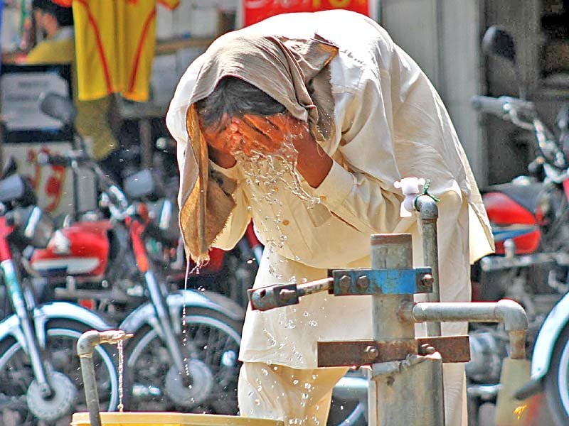 Lahore and Karachi Battle Intense Heatwave as Air Quality Index Reaches Hazardous Levels