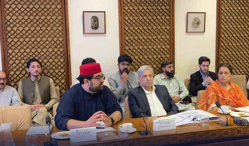 Confrontation escalated after Hafeezur Rehman accuses Aimal Wali of being under influence of drugs