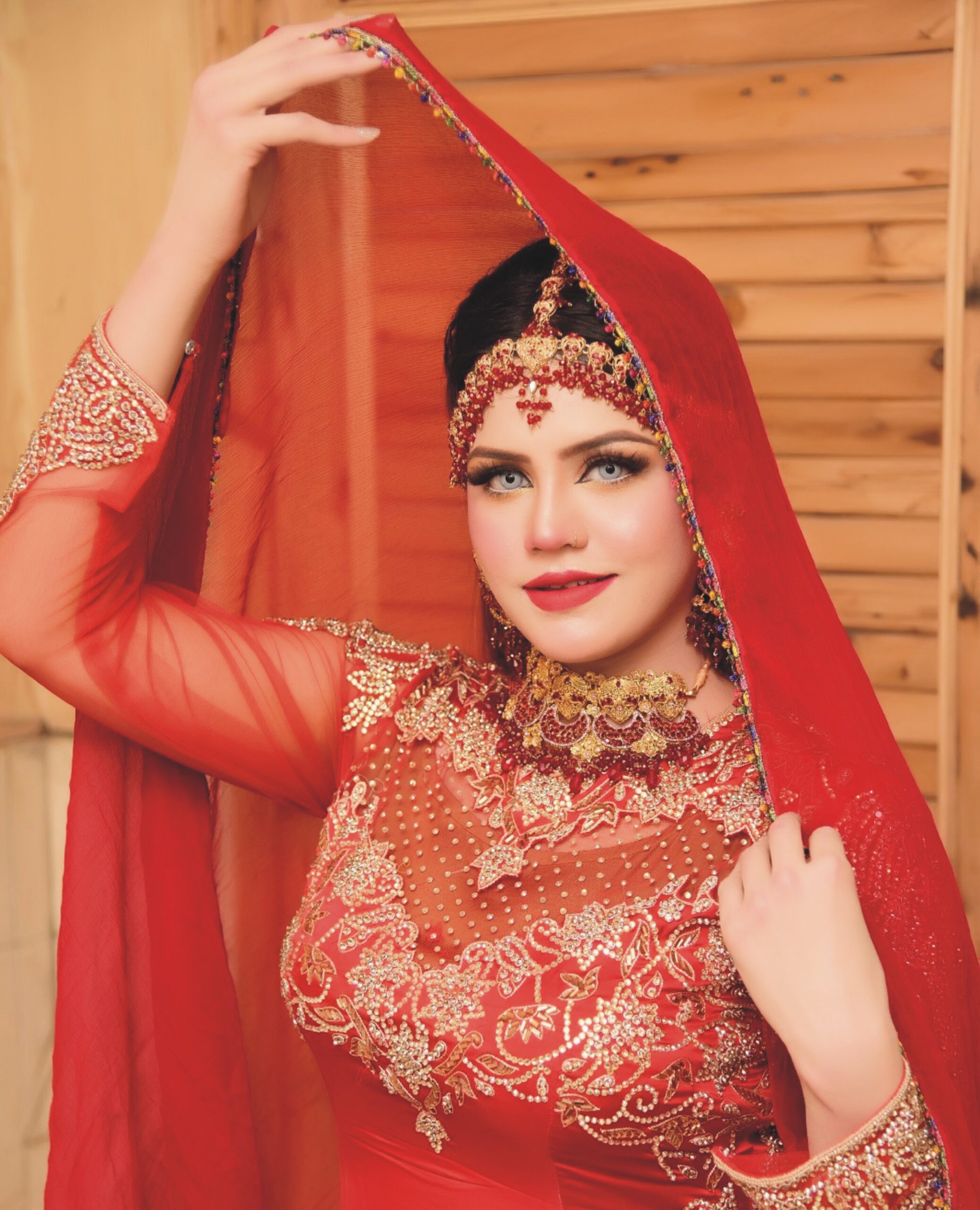 Actress Manahil Khan will perform in the drama “Khate Mithe Ha” at the Tamasheel Theater.