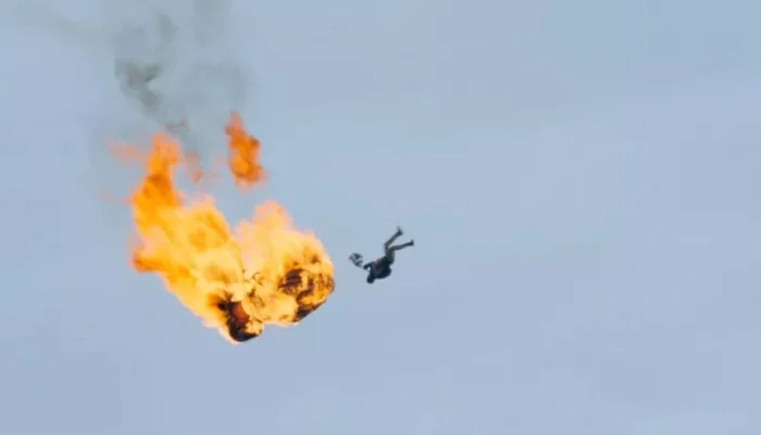 Tom Cruise sets world record for doing his own stunts