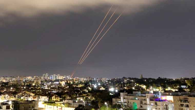 Iran’s strong retaliation:Fourth missile attack on Israel, one killed, 44 injured
