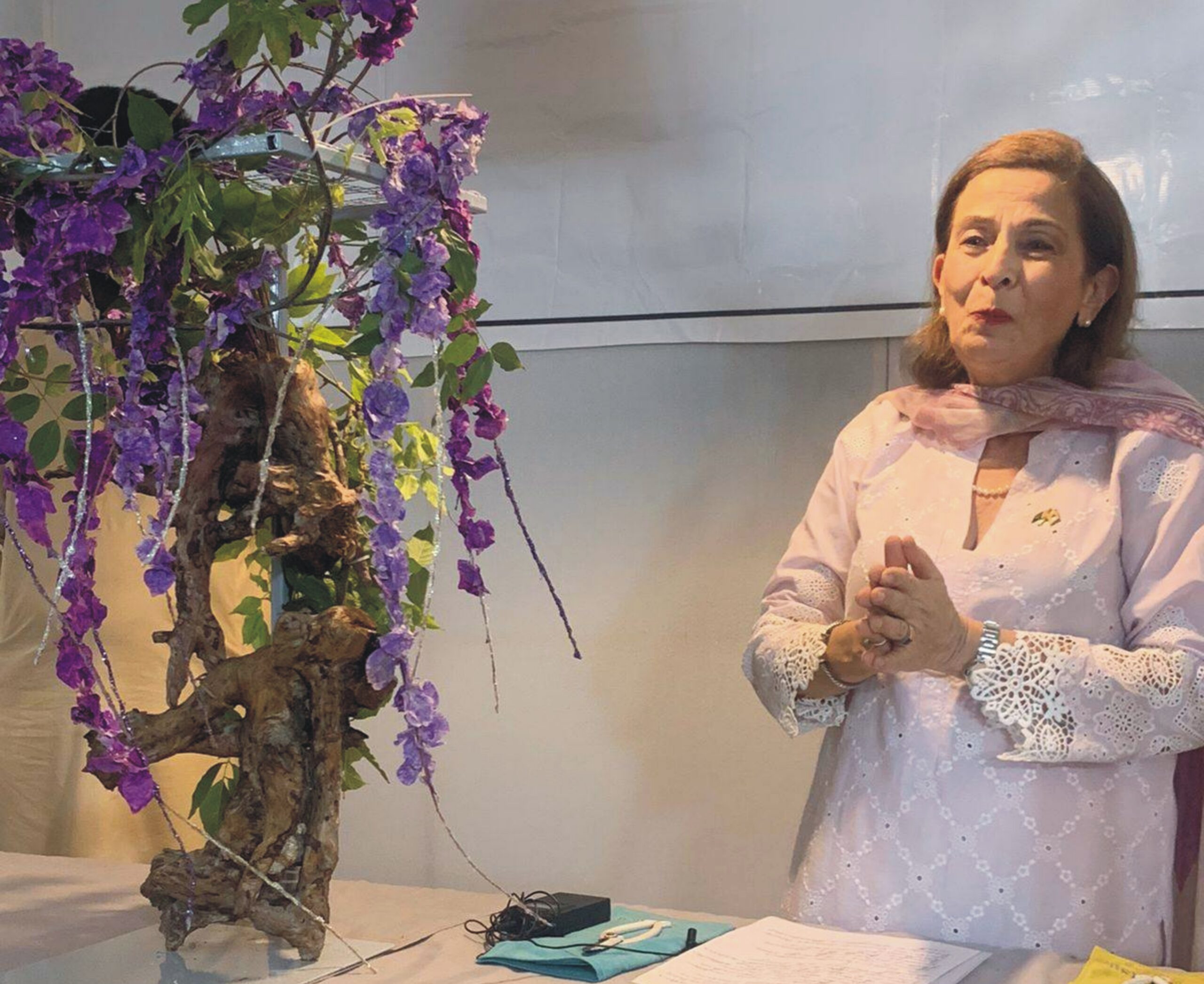 Ms. Yura Mamiko, Third Secretary of the Embassy of Japan in Pakistan, participated in the “Memories of Japan” exhibition.