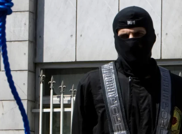 Iran Executes Nine ISIL Members Over Foiled Civilian Attack Plot