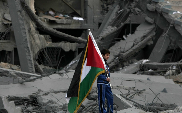 Israeli Attacks Kill 37 Palestinians in Gaza, Including 19 at Aid Distribution Site
