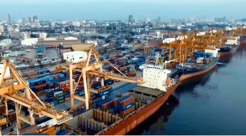 Govt Targets 70% Reduction in Port Container Clearance Delays