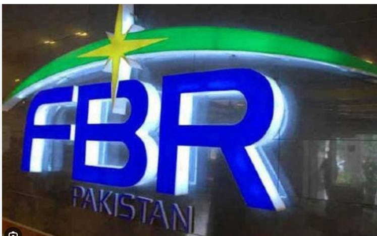 FBR Labels Cash Deposits Over Rs200,000 as High-Risk, Imposes 20.79% Tax