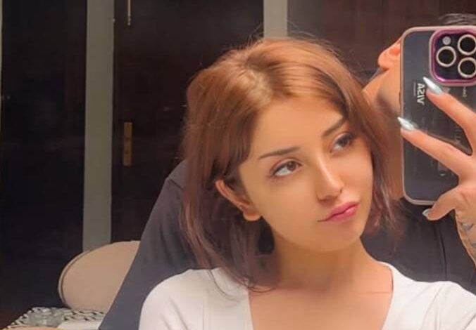 Alizeh Shah Sparks Speculation with Mysterious Mirror Selfie on Instagram