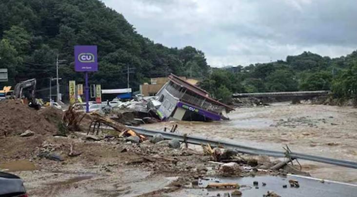 Torrential rains wreak havoc in South Korea, 18 people killed in various accidents