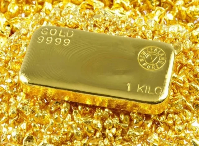 Gold prices increase in global and local markets