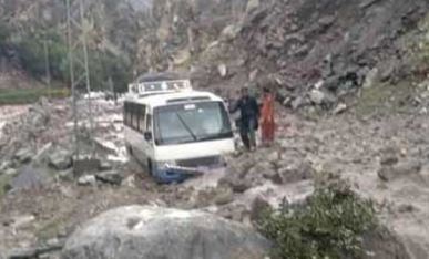 Communication system restored on Babusar Highway, flood debris removed from 8 locations