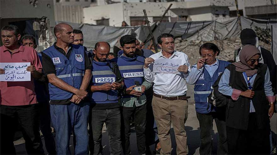 Hungry and tired, AFP journalists document the Gaza war