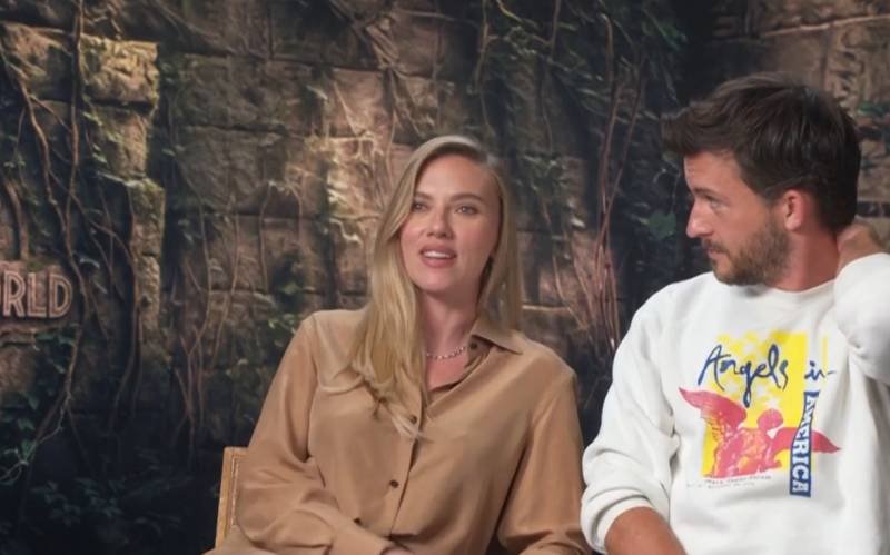 Bryce Dallas Howard Welcomes Scarlett Johansson to the Jurassic World Family