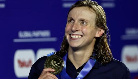 American swimmer Katie Ledecky makes history in the 800-meter race