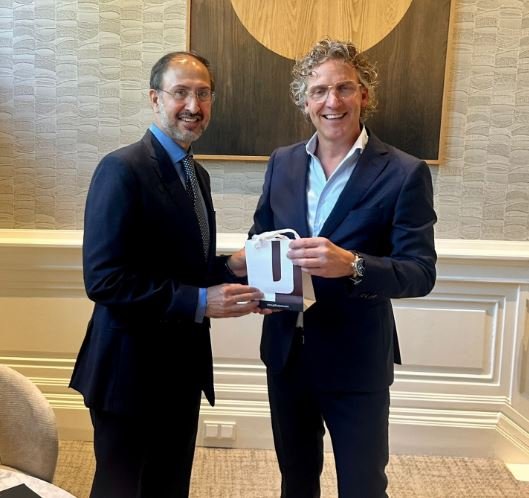 Ambassador Syed Haider Shah Meets with Dutch Textile Company Vespo B.V. in Eindhoven