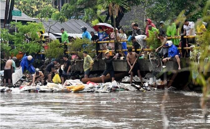 Floods in Indonesia’s Bali kill at least six, officials say