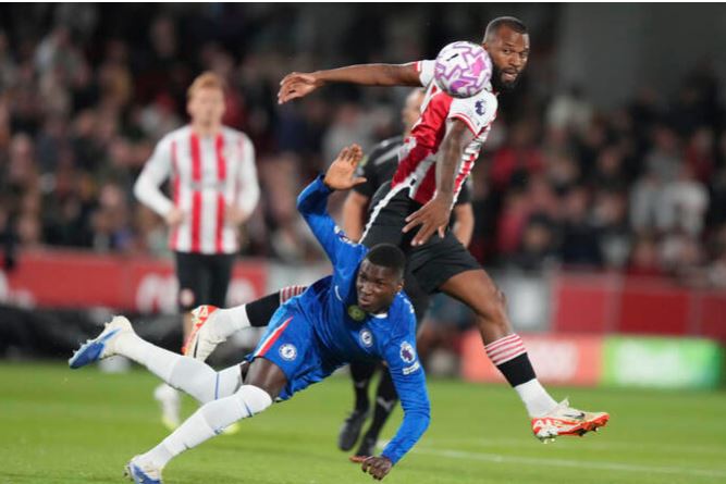 Late Carvalho goal earns Brentford draw with Chelsea