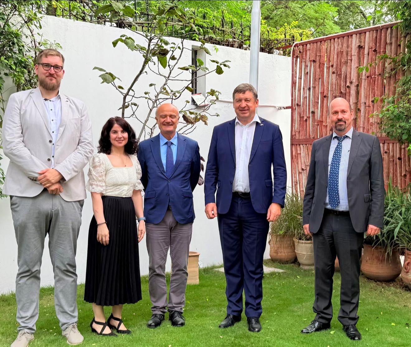 New Ambassador EU Raimundas Fosters Team Spirit with Welcoming Gesture