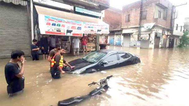 Pakistan warns monsoon rains to continue for next 2-3 days as floodwaters move south