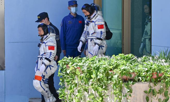 China says Pakistani astronaut to participate in short-term space missions