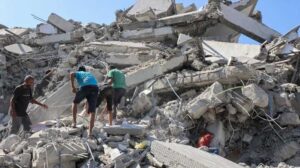 Gaza: buried under 61 million tonnes of rubble
