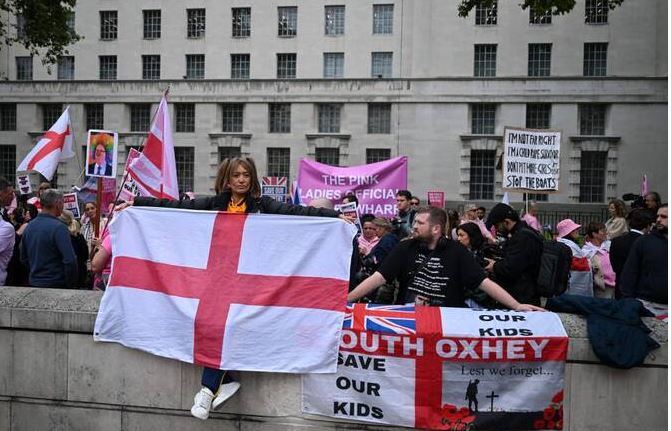 UK to review how courts interpret migrants’ rights: Starmer