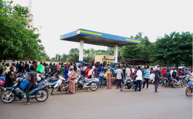 US warns citizens to leave Mali immediately