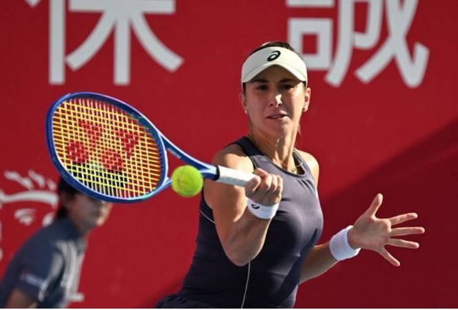 Bencic out of Hong Kong last eight as tennis injury list mounts
