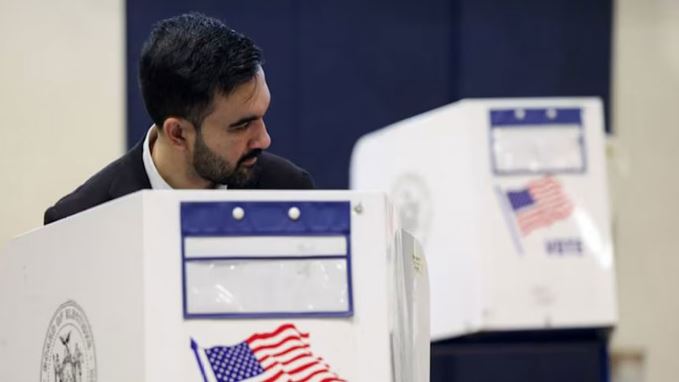 Young leftist Mamdani in final push to win New York City mayoral race