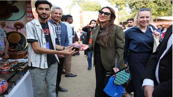 Lok Mela attracts massive crows on fourth day in Islamabad