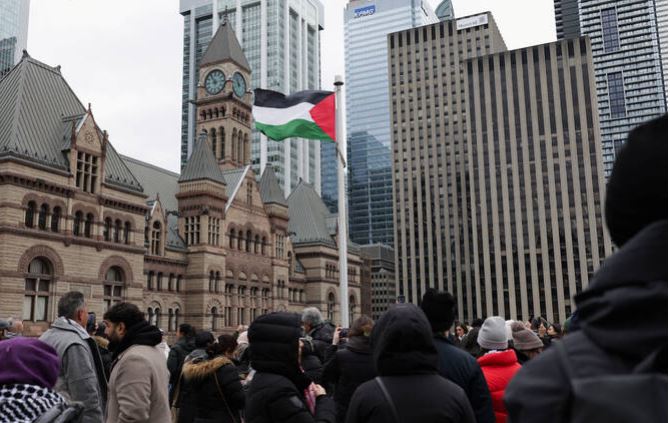 Palestinian flag flies at Toronto city hall for first time