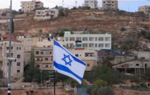 Israeli forces dismantle West Bank settler outpost