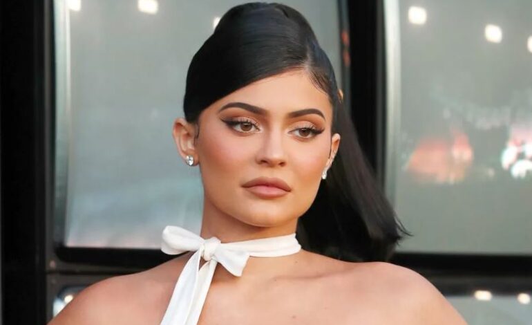 Kylie Jenner jokes ‘sharing is not caring’ in late-night post-party moment