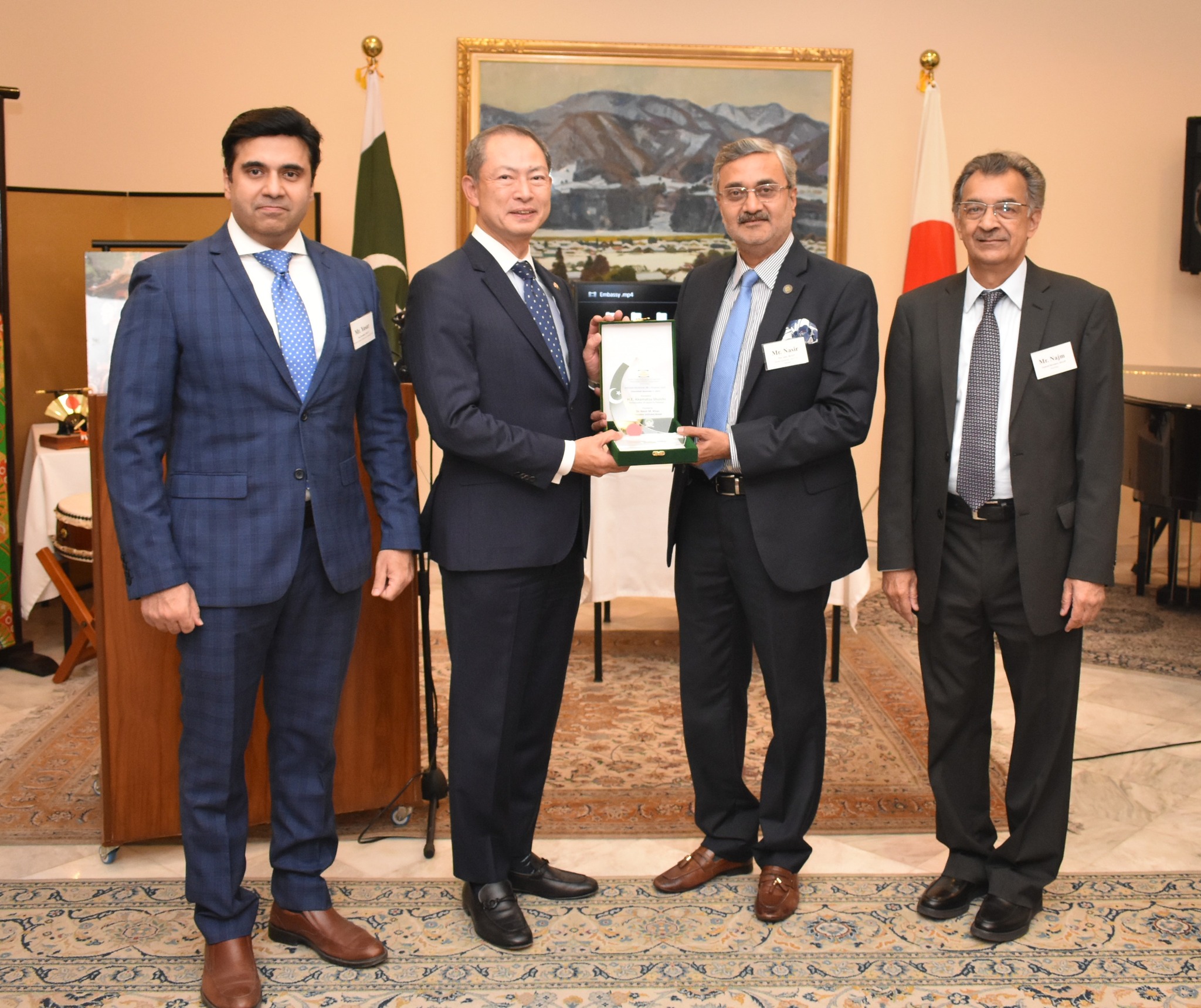 Japan Ambassador Hosts Dinner to Honor SAFJUAA Conference and MEXT Alumni