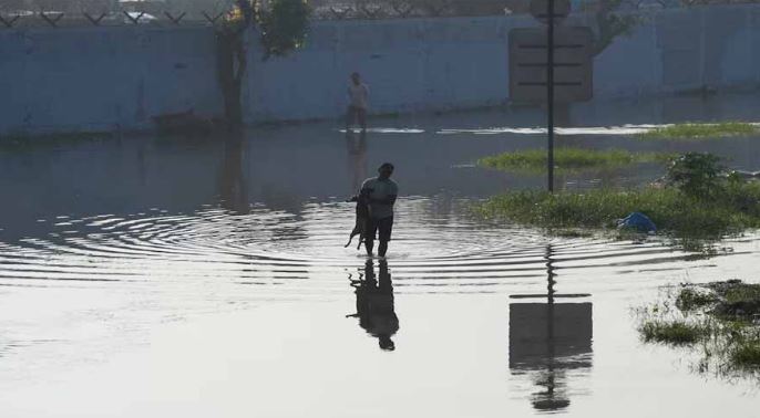 Sri Lanka’s cyclone death toll climbs to 355, with 366 missing
