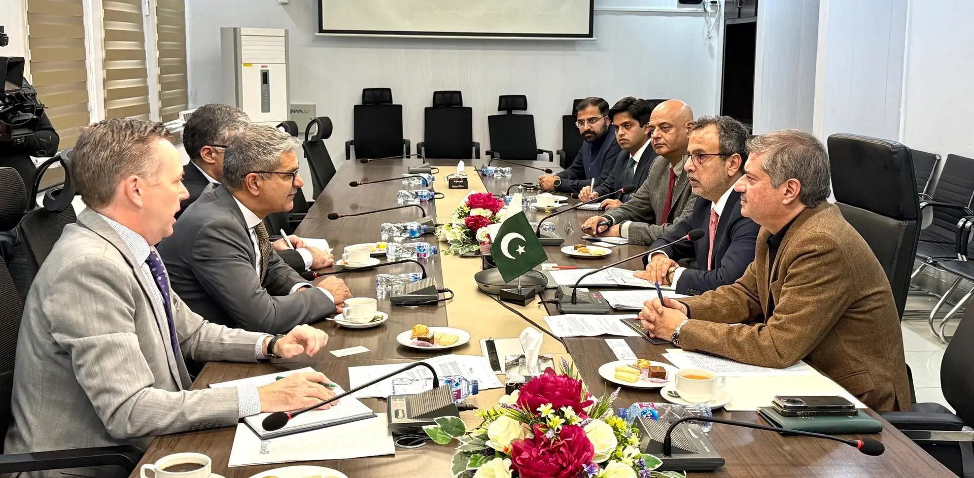 Canadian High Commissioner Tarik Ali Khan meets Federal Minister for Power, Sardar Awais  Leghari