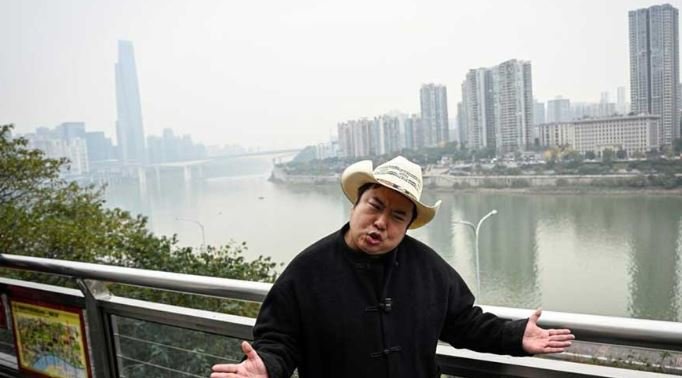 Chinese man wins laughs as he imitates Trump, video goes viral