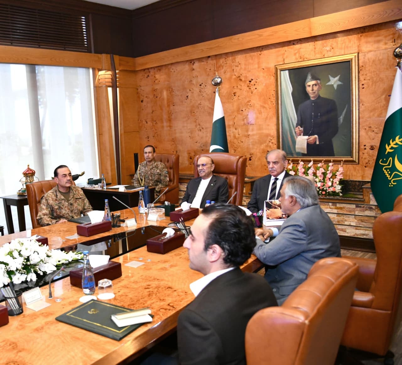Pakistan leadership meeting at Aiwan-e-Sadr discussing economy and energy amid regional tensions