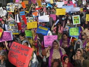 Protesters detained during International Women’s Day march in Islamabad with police presence