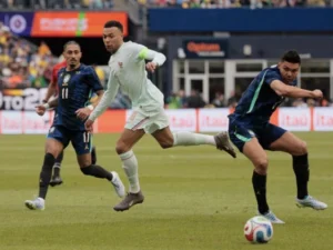 France Edge Brazil 2-1 in World Cup Warm-Up as Mbappe Moves Within One of All-Time Goals Record