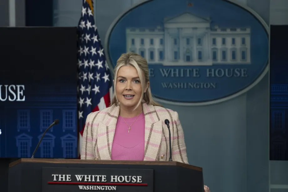 White House Press Secretary Karoline Leavitt warns Iran that President Trump is prepared to 'unleash hell' if Tehran fails to accept military defeat amid ongoing diplomatic efforts.