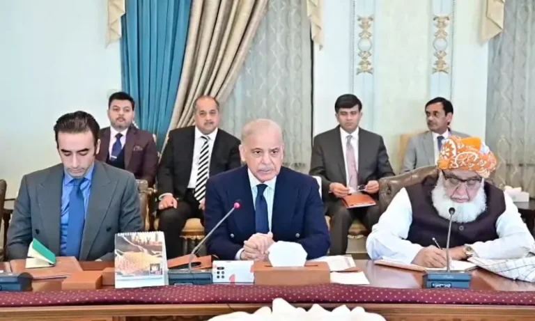 Parliamentarians Get In-Camera Briefing on Regional Crisis; Leaders Call for Unity and Consensus