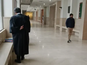 Federal Constitutional Court upholds ban on book imports from India and Israel, ruling right to read qualified by foreign policy.