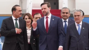 US Vice President JD Vance arrives in Islamabad for high-stakes Iran-US ceasefire talks, received by Deputy PM Ishaq Dar and COAS Asim Munir.