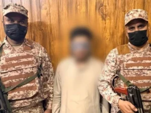Sindh Rangers and police conduct joint operation in Lyari, Karachi, arresting extortion suspect Nasir alias Nana.