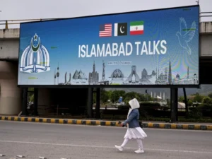 Trump says 'good news' on US-Iran peace talks possible by Friday as Pakistan continues mediation. Iran demands blockade lifted before negotiations.
