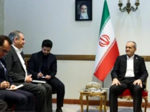 Pakistan-Iran Relations Deepen as Mohsin Naqvi Holds Strategic Talks with President Pezeshkian in Tehran
