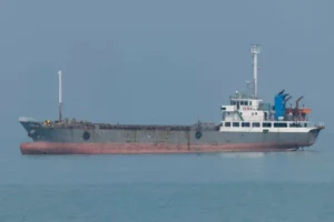 Iranian VLCC supertanker 'HUGE' evades US Navy blockade, carrying 1.9 million barrels of crude oil worth $220 million to the Far East.
