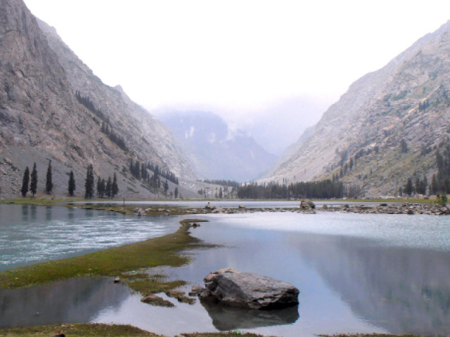 FIR registered after tourists stopped from visiting Swat's Mahodand Lake