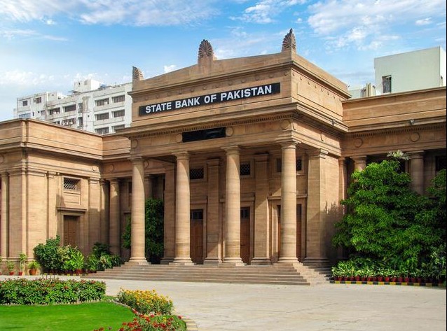 Government and financial buildings in Pakistan representing rising foreign borrowing and economic financing during FY26.